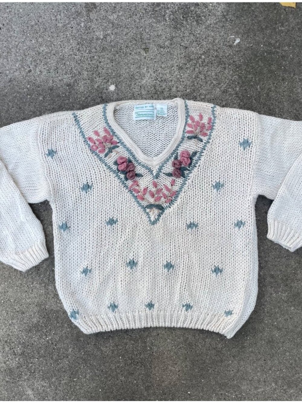 Vintage 80s Chunky Knit Sweater M 3D Floral Folk Art Hand Knit Cottage Grandma